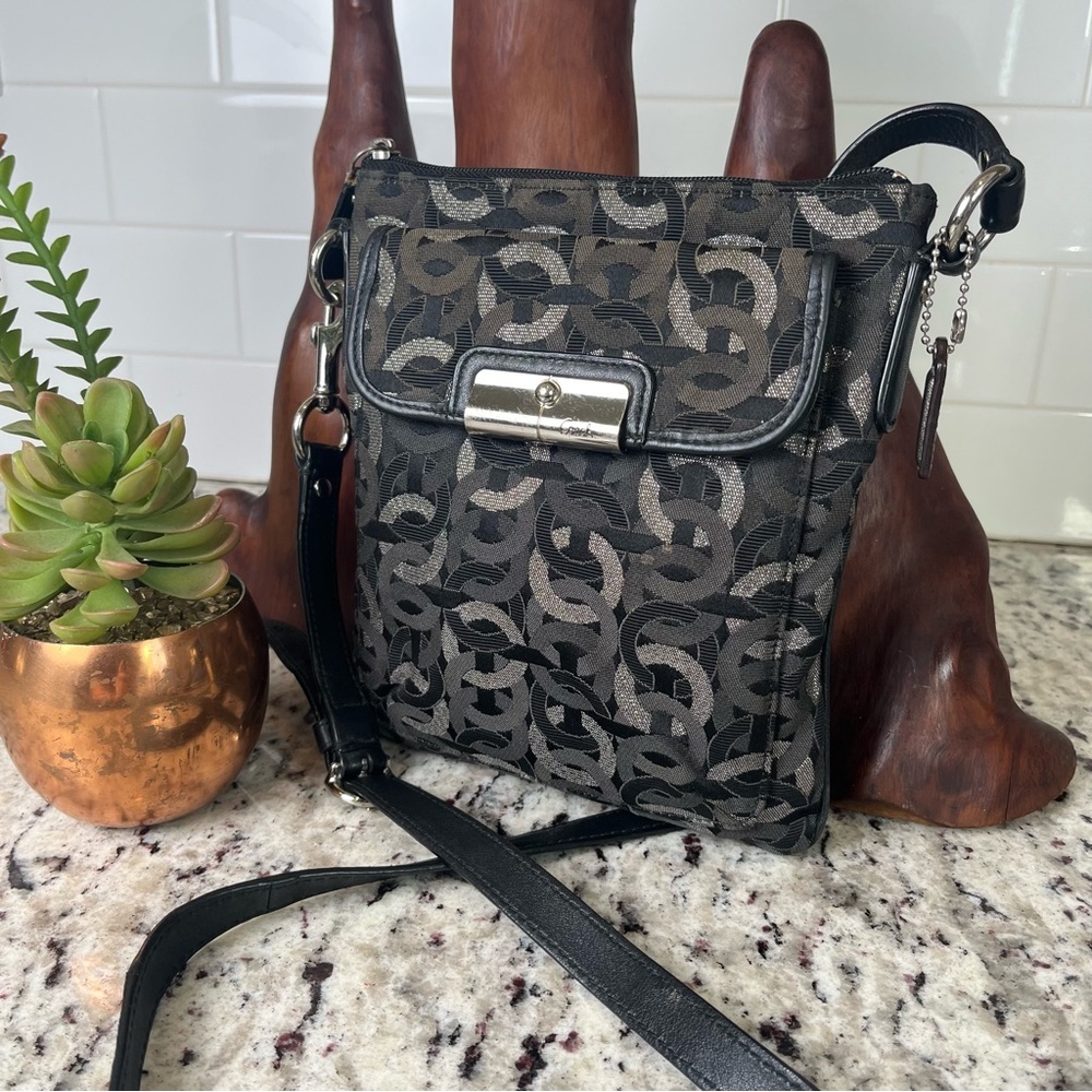 Coach Kristin Op-Art Swingpack Crossbody